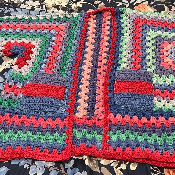 Handmade crochet cardigan - Picture 5 of 7